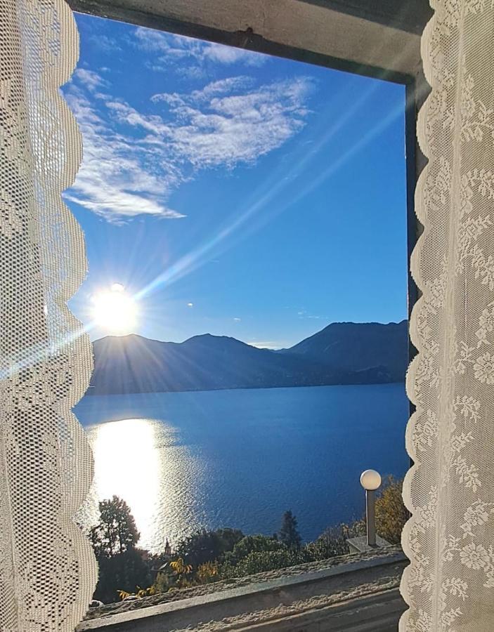 Residenza Le Camelie Apartment Oggebbio Bagian luar foto