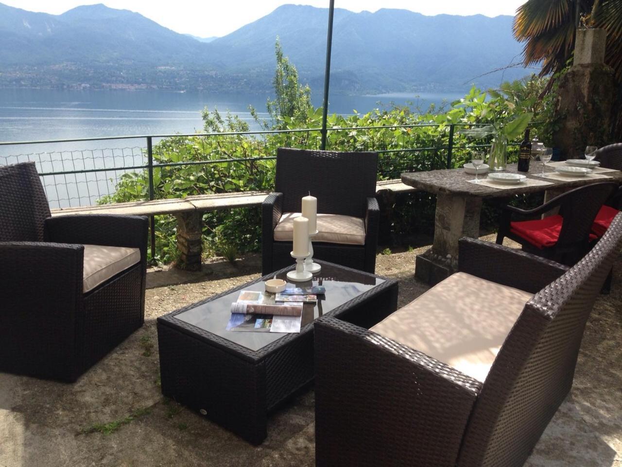 Residenza Le Camelie Apartment Oggebbio Bagian luar foto