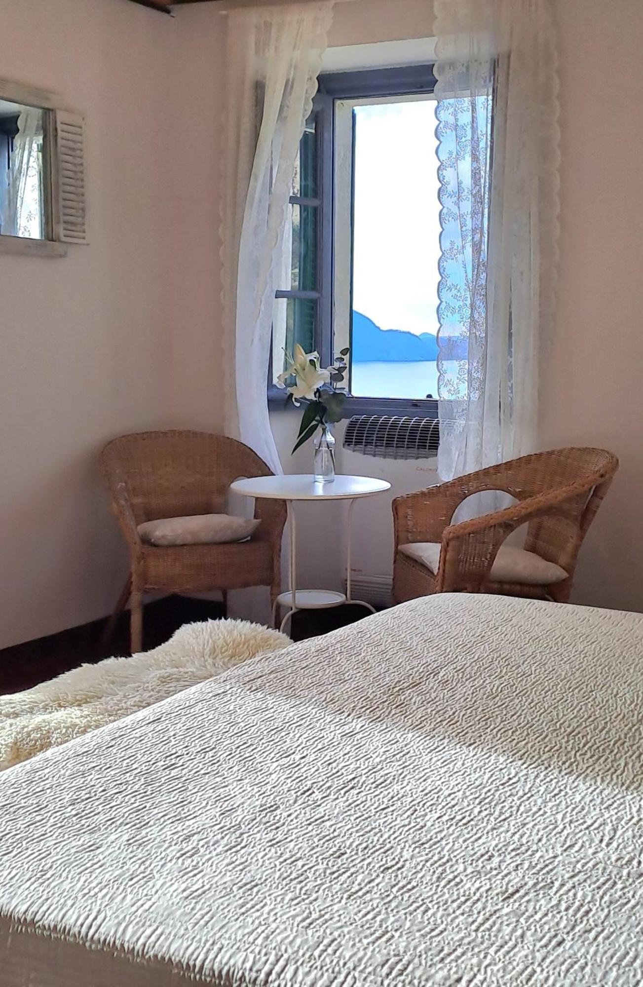 Residenza Le Camelie Apartment Oggebbio Bagian luar foto
