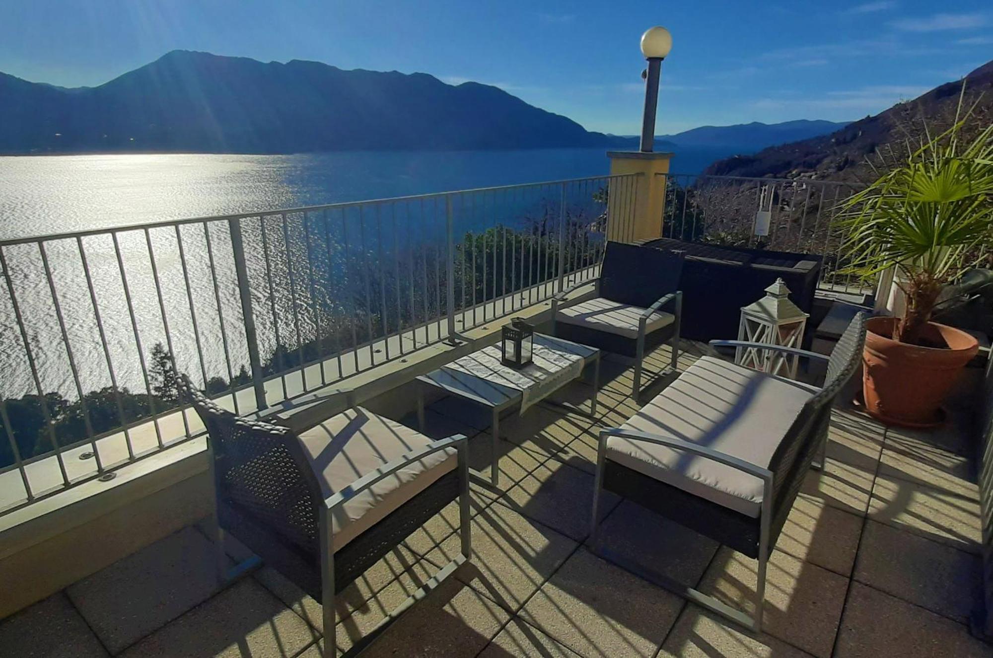 Residenza Le Camelie Apartment Oggebbio Bagian luar foto