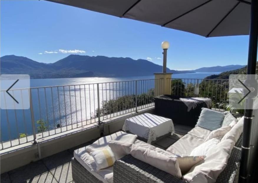 Residenza Le Camelie Apartment Oggebbio Bagian luar foto