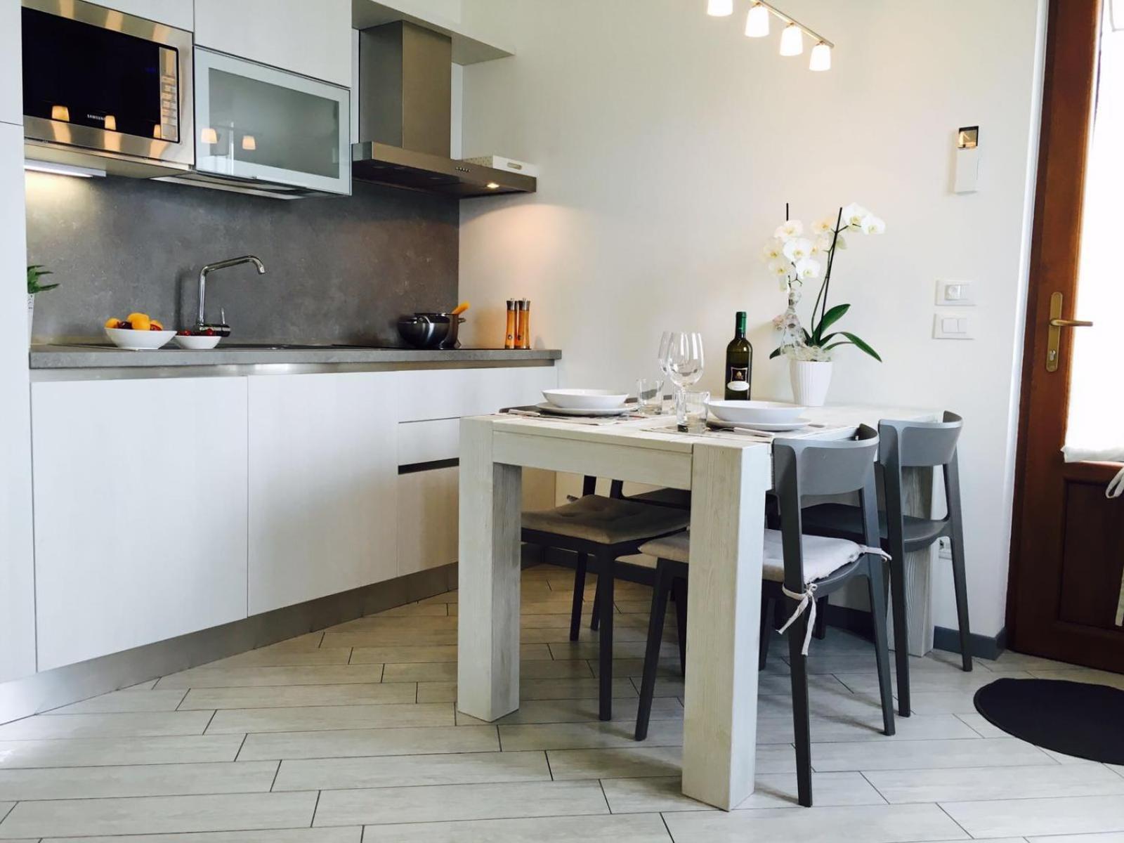 Residenza Le Camelie Apartment Oggebbio Bagian luar foto